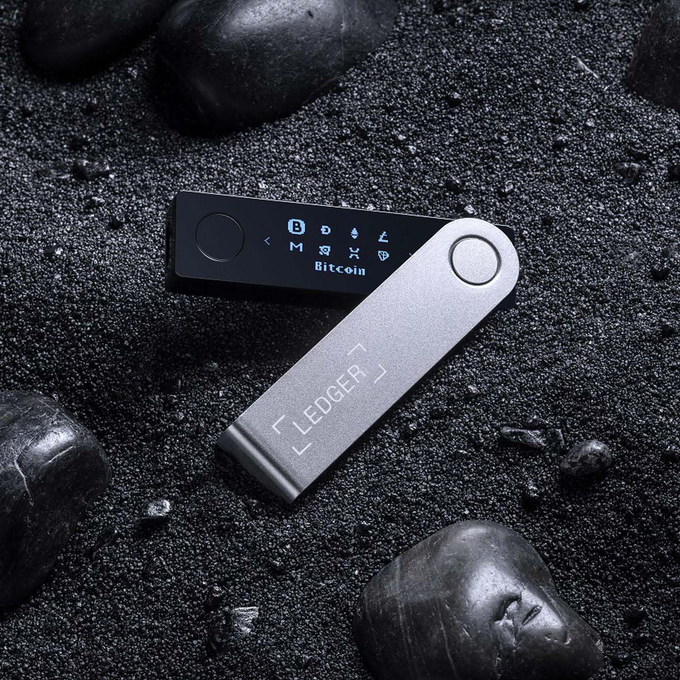 Nano X Crypto Hardware Wallet svart